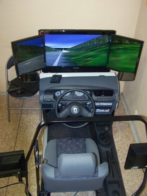 Žák autoškoly během jízdy